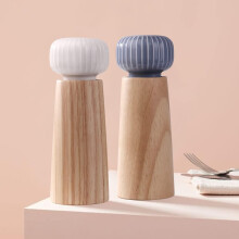 Salz- und Pfeffermühlen-Set als Geschenkidee, leicht zu befüllen und feuchtigkeitsbeständig, verstellbares Mahlwerk für individuelle Würzung,
