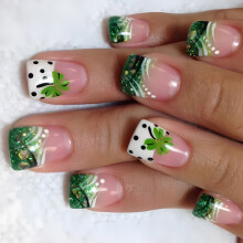 24 Stück French Tip Press On Nail, kurze Kunstnägel,