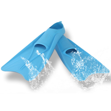 Hoogwaardige siliconen zwemvinnen, bevorderen de flexibiliteit van de enkels en verminderen vermoeidheid, ideaal voor snorkelen en zwemmen, kort