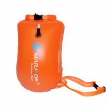 Bolsa estanque flutuante para aventuras seguras ao ar livre. A cor laranja vibrante garante alta visibilidade. Bolsas estanques duráveis em nylon