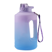 Trinkflasche mit Strohhalmmundstück, spülmaschinenfest, großes Fassungsvermögen, ideales Geschenk dank Borosilikatglas und breiter Öffnung