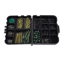 Kit de acessórios de pesca para carpa, incluindo capas anti-emaranhamento e acessórios multifuncionais para pescadores iniciantes e profissionais.