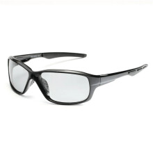 Cycling Sunglasses Photochromic Lenses ColorChanging Lenses Black Frame For Cycling Riding Fishing Outdoor Equipment