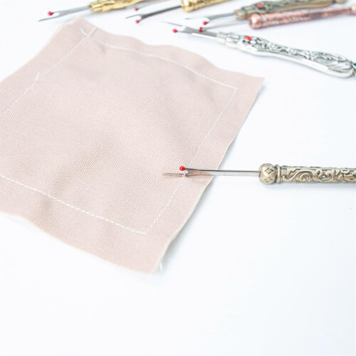 Night divider, ergonomic seam ripper, seams, thread ripper, sewing tool gold 1