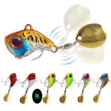 Señuelos de pesca para lubina, cebos giratorios de cola, pala giratoria de metal, cebo de largo alcance para trucha, ojos 3D realistas, propiedades