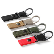 Outdoor-Camping-, Wander- und Bergsteigerausrüstung: Tragbare Wasserflaschenclips mit praktischer Funktion, hochwertige Nylon- und Kunststoffbänder.