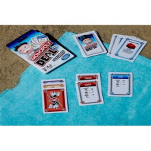 Juego de cartas Monopoly Deal, partida rápida para una emocionante noche de juegos en familia, las cartas de acción mejoran la estrategia