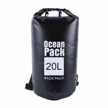 Bolsa estanque transparente com alças de ombro ajustáveis. A vedação à prova d'água garante segurança em água, areia, lama, neve e chuva.