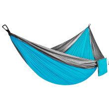 Tragbare Camping-Hängematte aus ultraleichtem Fallschirmseiden-Nylon für Outdoor-Aktivitäten wie Wandern, Reisen und Strandurlaub. Die Gurte sind