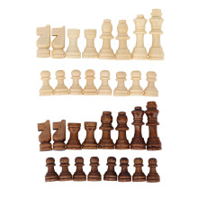 Jeu de pièces d'échecs en bois, pièces sculptées avec précision, surface lisse et dessous résistant aux rayures, figurines de jeu légères et