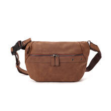 Elegant crossbody i vegansk læder, rummelig plads og holdbart håndværk til hverdagsbrug (lynlåslukning)