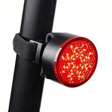 Accesorii reflectorizante pentru vehicule, Tehnologie inteligentă de detectare care îmbunătățește vizibilitatea luminii de siguranță pentru