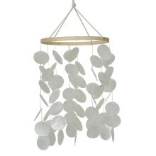 Decoración rústica costera única para patio, decoración bohemia de macramé para exteriores, elegante campanilla de viento de conchas marinas