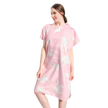 Hupullinen hoitopyyheponcho, ylisuuri huppu, tyylikäs ja käytännöllinen märkäpuvun peitto surffaukseen ja rannalle, monikäyttöinen mukava ja