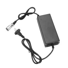 Chargeur rapide 54,6 V 1,5 A pour trottinette électrique 48 V, chargeur de batterie automatique avec protection contre les surtensions, chargeur