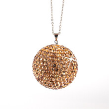Underbara bling-biltillbehör för backspegeln, lyxigt designat kristallstrasshänge med fasetter av kristallklot, strass-berlock med bling-bilhänge