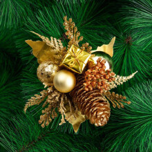 Elegantes adornos de ramitas de hoja perenne para Navidad, decoración navideña artificial con adornos de follaje dorado y decoración festiva para