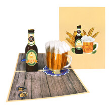 Verrassend pop-upkaartje, 3D-wenskaart met gedetailleerde bierpul en fles, milieuvriendelijk gedrukt voor speciale gelegenheden zoals Valentijnsdag.