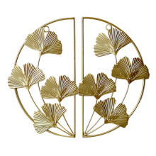 Scultura da parete in metallo con design 3D, decorazione murale a forma di foglia di Ginkgo con finitura dorata e squisita fattura, scultura moderna