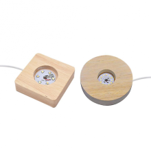 2 Stück LED-Lichtdisplayständer mit leuchtendem Holzsockel (rund + quadratisch)