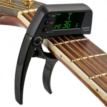 (Schwarz) Professioneller Gitarren-Clip-Tuner, Loftstyle chromatischer Clip-Tuner mit drehbarem LCD-Display und Beleuchtung, Einha