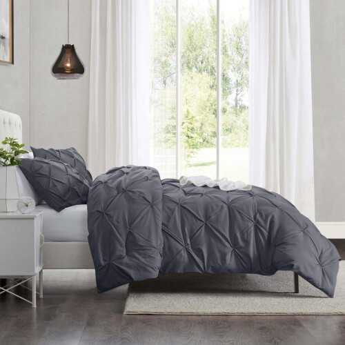 3-Piece Pintuck Microfiber Duvet Cover Set with Pillowcases 1