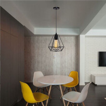 Spisebord i moderne stil, Midt-århundre moderne, rundt spisebord med skråkant, solide ben i heltre, tung fiberplateplate, allsidig design