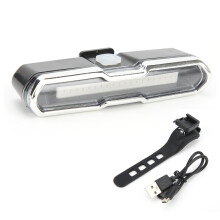 Luz trasera para bicicleta, recargable mediante tipo C para una carga rápida y fácil instalación, construcción impermeable y duradera que