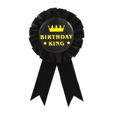 Faixa de aniversário com tema realeza, design unissex, confortável de usar sem alfinetes, chama a atenção em qualquer roupa, ideal para