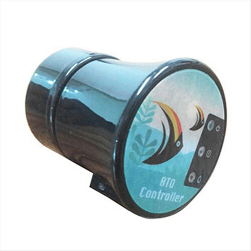 Transparant aquarium met pompcontroller en automatisch bijvulsysteem. 2