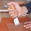 DIY-Lederschneidemesser mit Holzgriff 4