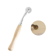 Pressing Wheel for Dressmaking Steel Teeth and Wooden Handle Round Boundary Scribing Wheel Ideal for Tidy and Ordered Sewing
