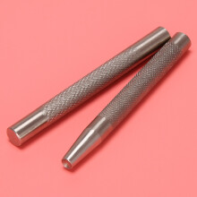 Paquet de 20 Rivets et Bavures en Cuivre (14 Mm et 19 Mm) avec 2 Outils de Rivet Poinçonnage pour Ceintures, Sacs, Colliers, Fabrication Du Cuir