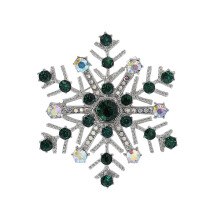 Elegant Snowflake Brooch Lightweight Alloy Christmas-Green