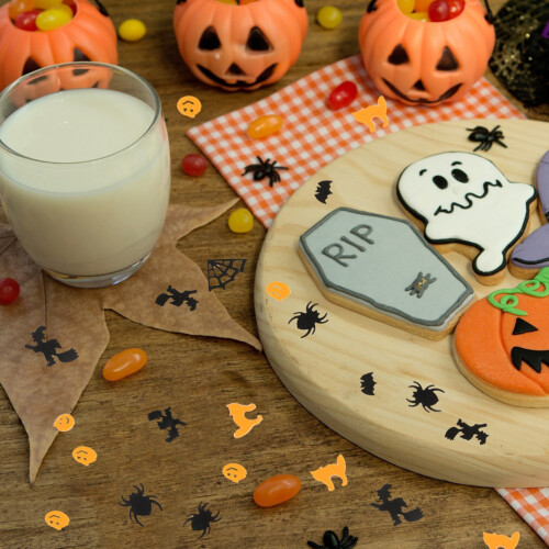 Φτιάξτε κομφετί σε διάφορα χρώματα για το Halloween, προσθέστε μια τρομακτική πινελιά 2