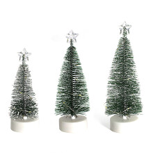 Elegantes árboles de Navidad escarchados con efecto esmerilado, adornos navideños en miniatura de aspecto realista, perfectos para recrear escenas