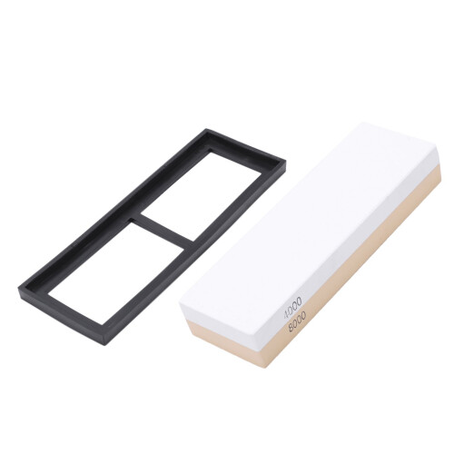 Japanese-Style Combination Whetstone 4000/8000 Grit 2