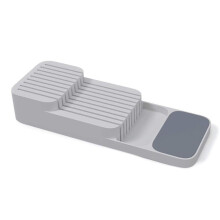 Materiais de alta qualidade aliados a um design inovador compõem nossa bandeja expansível para talheres, um organizador essencial para gavetas de