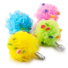 Éponge de douche exfoliante en filet avec cordelette de suspension pour une expérience de luffa rafraîchissante (colorée)