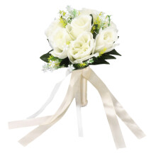 Arranjo floral para noivas com rosas brancas artificiais de toque suave e design exuberante, elegante, com fita e pérolas. Buquê multiuso para