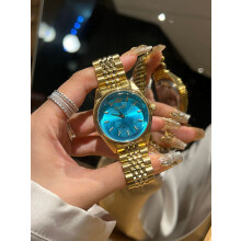 (Golden shell and blue face) Saturn Rose red Gold watch, the same model as the Queen of the West