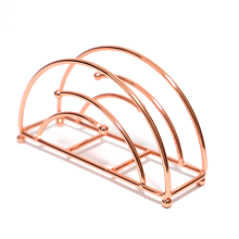 Elegante servettenhouder, gemaakt van robuust gietijzer met een duurzame emaille coating, stevige ronde voetjes voor stabiliteit binnen en buiten,