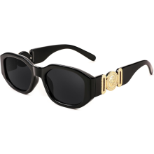 Unique Small Sunglasses Women Fashion Personality Lady Medusa Head Vintage Square Goggle Sunglasses For Men High Quality