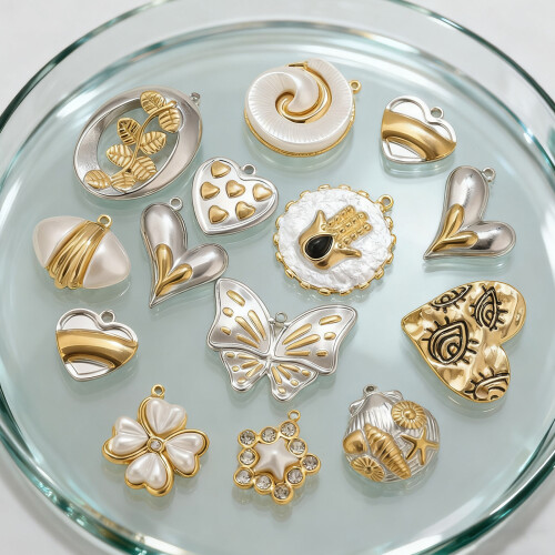 Delicate Double Tone Heart And Leaf Charm Lightweight 3g-14 1