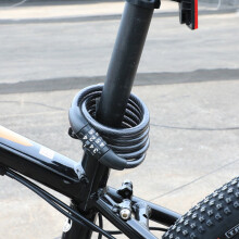 Il lucchetto a cavo per bicicletta Freedom's Keeper, sicurezza senza compromessi, codice a 4 cifre non modificabile, flessibilità in acciaio