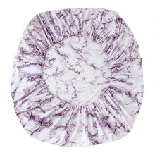 Nappe Merveilleuse : Bord élastique pour une table propre, envers en flanelle pour un confort douillet au quotidien.