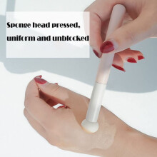 Pincel de esponja em formato de cogumelo para corretivo facial, aplicador de maquiagem com cabo de silicone para aplicação suave e confortável,