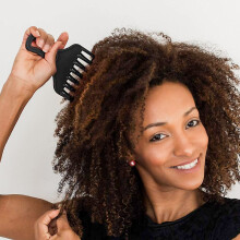 1 piece finger styler Afro comb coarse, strand comb curl comb coarse-toothed curl comb with handle plastic wide tooth hair pick comb hairdresser