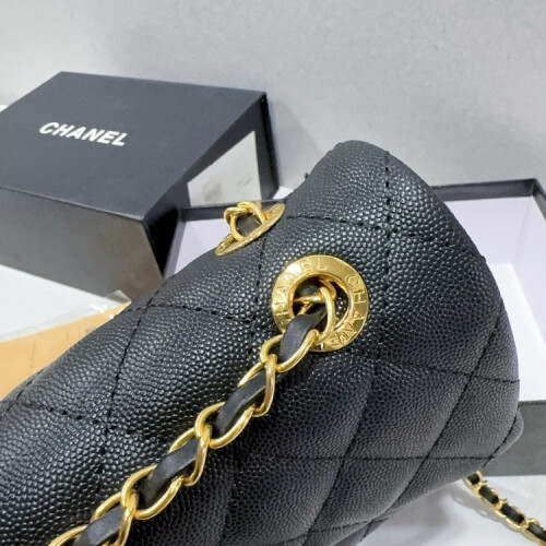 Classic Crossbody Shoulder Bag - Complete Package 2