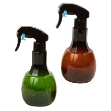 2pcs 550ml Fine Mist Spray Bottles for Hair Plants Cleaning Gardening Salon and Home Green and Tan